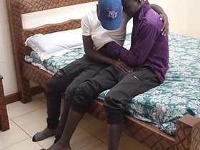 黑人非洲人Micheal与Arthur无套肛交 gay chinese down low porn