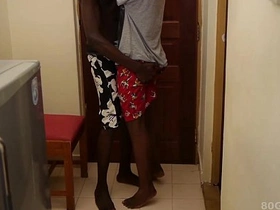 黑人嫩屌托尼和杰克无套交配 japan gay porn 2023