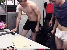 变态黑警Donovan Cox深喉猛操精壮少年Nico Nova - 少年犯系列 porn gay cum chinese