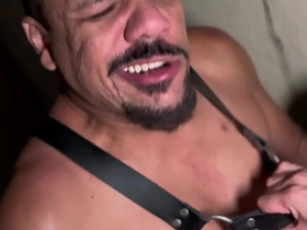 安迪巴西在圣保罗最淫乱派对现场直播 japanese gay porn uniform