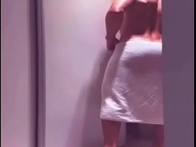 在淋浴间撞见醉酒好友帮他发泄郁闷 gay pinoy porn