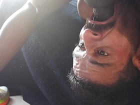 粗暴性爱：蒙面男狂操Brutto sex videos in asian gay