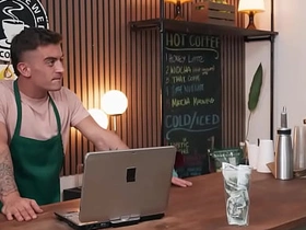 猛男片——莉莉撞见德雷克·冯和特雷弗·布鲁克斯搞逼，随后加入咖啡店激情3P chinese gay pride parade atlanta porn