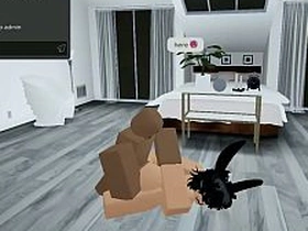 发情伪娘在Roblox公寓里被当成人形飞机杯 free porn gay chinese