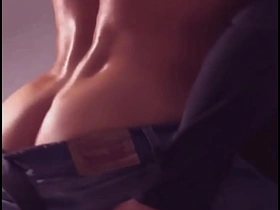 看我上司在酒吧喝几杯后回家前怎么操我——他老婆还在家 korean male gay porn