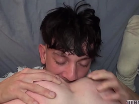 爱尔兰橄榄球猛男狂操饥渴英国小混混 gay porn sex videos asian