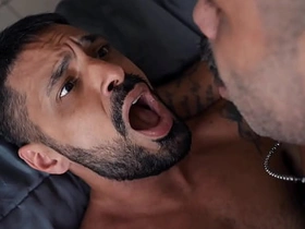 巴西邻居把我操得整栋楼都听得见 hot gay porn models