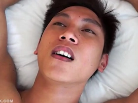 变态男孩Vahn和Rave无套狂干 smart asian gay sex videos