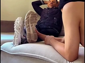 蒙面大屌被动男来我家干活结果屁眼挨了顿操 asian gay sex videos with hindi audio