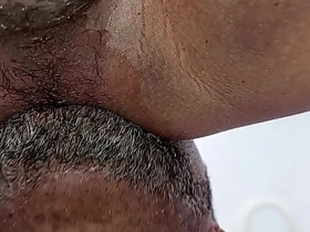 楼管的儿子每周都操我屁股。这次他想拍下来，最后被我射了一脸 gay japan bus porn