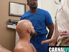 深喉更深第1集 深入观察 Adam Snow, Legrand Wolf, Noah White, Sean Xavier very hot asian gay sex videos