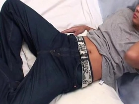 泰国同志男孩Oei gay porn little asian boy banged by muscle daddy