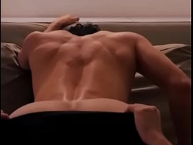 单身派对后，男友无套干我，最后射进我屁眼 gay porn in chinese