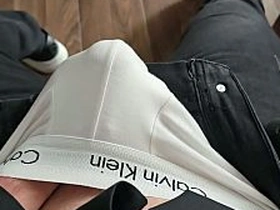 单身同志老爹PhantomGentX把软屌撸硬后疯狂手淫 deshi asian gay sex videos