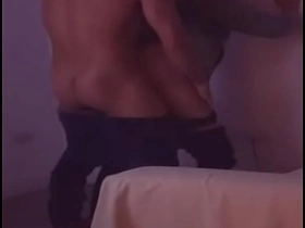 警校室友隔离三个月后爬上我的床操我 hot bottom gay porn