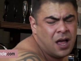 超性感猛男瑞奇遇到暗恋对象，现在该干点刺激的了 gay twink korean porn