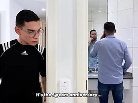 小骚货来帮忙 asian china hot gay sex videos