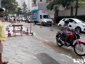 外卖送到马科斯住处 被迫上楼吃巴西头号骚零的吹箫 japanese gay porn sm