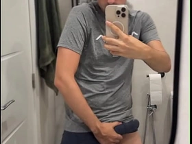 双性恋小伙炫耀大鸡巴并射出一大坨 porn hub japan gay