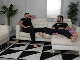 周六晚上被说服的直男 chinese femboy gay porn