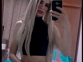 金发骚货用假阳具猛插自己的紧逼 sex gay korean porn