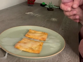 奶牛公牛自产六发浓精浇灌早餐 chinese gay student porn