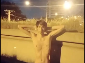 天桥上暴露 gay porn tube indonesia