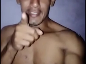 帅哥们都好吗 人家给你们亲亲哦 chinese shemale fuck gay porn