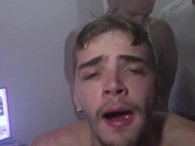 猛男爆菊把瘦0小穴灌满精液 - 无套内射 chinese gay porn.