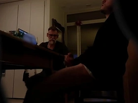 亲爷爷偷看干孙子打飞机 男同乱伦 taiwan gay solo porn