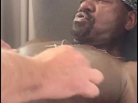 跨种族BDSM玩奶第二集 japan gay porn spankbang