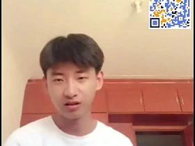 亚裔男孩镜头前射精 korean gay porn.