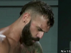 吉祥物骚扰小贩Jessie然后被操 asia daddy gay porn