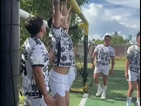 足球队借着酒劲和汗水开始互相操屁眼 korean white gay porn