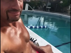 池畔躺平任操 chinese scrub gay porn