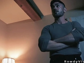 沉迷游戏的直男第一次被肛交 korean friends gay porn