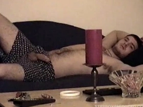 Vinnie给直男口交撸管 taiwan daddy gay porn