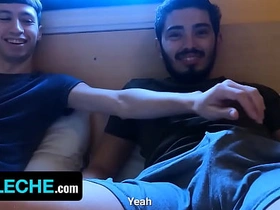 拉丁精液 - Cesar Rose和Franco Sins不只是炮友 还是互内射的兄弟 japanese hunk porn gay