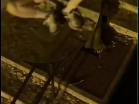 业余少年街头打飞机被偷拍 遭胁迫口交但成功逃脱 gay porn chinese bears