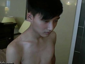 亚裔少年射精后淋浴 hd sex videos gay asian