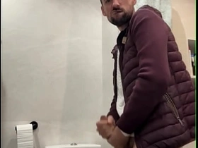 性感老爹打飞机射出一大坨精液 asian gay porn feet