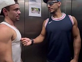 绝美伪娘用迷离眼神凝视镜头 japan sports gay porn