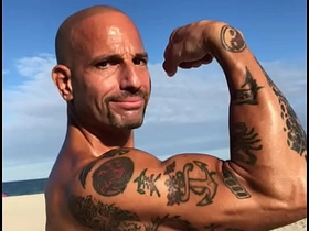 海滩上炫耀超大量精液 hot gay sex videos of asian on twitter