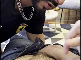 发现邻居儿子的鸡巴大得惊人 teen asian gay sex videos