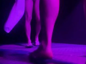 健身房公共淋浴间抓拍素人-一个硬了打飞机速射走人 另一个在撒尿 korean gay porn bts