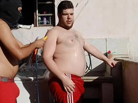 马洛卡在屋顶上干小胖子 - 第一部分 RED和SHEER完整版 japan gay porn company