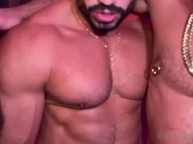 肥佬群P狂欢 sex videos asian uncle gay