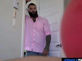 家庭嫩肉 - 和熊系继父共度情人节 gay korean kiss porn