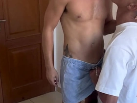 大鸡巴坐上去爽翻了 asian onlyfans porn gay