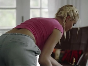 寄生扶她变身 - Cherry Kiss被感染变成饥渴人妖 office gay porn japan